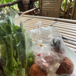 ข้าวคลุกแหนมแบบแยกเครื่อง