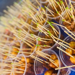 ไส้กรอกหมูชีส 2 สามชั้น 2 เห็ดเข็มทองพันเบคอน 2 เห็ดออริจิ 2