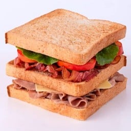 Roasted Beef Club Sandwich