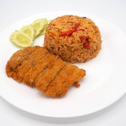 ข้าวผัดต้มยำไก่ทอด