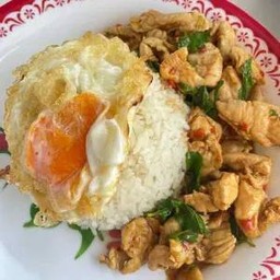 ข้าวราดผัดกะเพราไก่