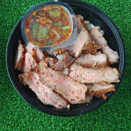 ข้าวเนื้อย่างน้ำจิ้มแจ่ว