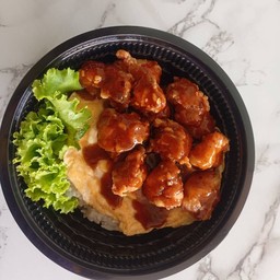 ข้าวไข่ข้นไก่ทอดซอสหมาล่า