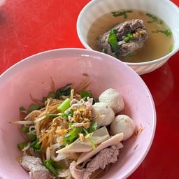 สองพี่น้องพานัวส์