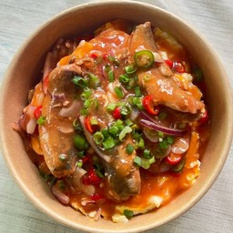 ข้าวไข่ขยี้ยำปลากระป๋อง