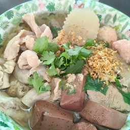 ข้าวต้มหมู+เครื่องใน