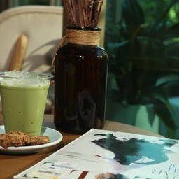 มัทฉะลาเต้เย็น