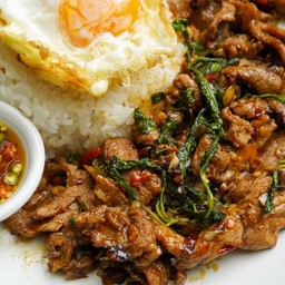 ข้าวกะเพราหมูสไลด์