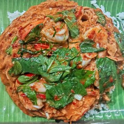 ห่อหมกกุ้งไข่ข้น ราดข้าว