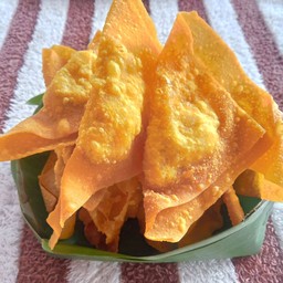 เกี๊ยวทอดใส้หมู