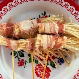 สามชั้นพันเห็ดเข็มทอง