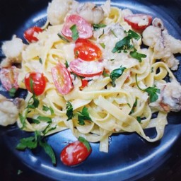 Lobster  Tail Spicy  Cream  Sauce