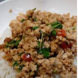 ข้าวผัดกระเพราหมูสับ/หมูชิ้น