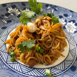 ผัดขนมจีน