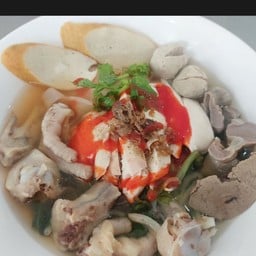 ร้านข้าวมันไก่เยาวราช หน้าค่าย ป พัน5