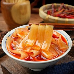 เส้นใหญ่หม่าล่า (เส้นแบนหนึบ)