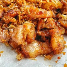 หมูสามชั้นทอดกระเทียม ราดข้าว