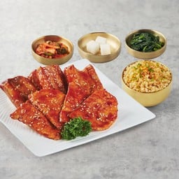 ชุดเนื้อหมูและซี่โครงหมูหมักย่างสไตล์เกาหลี