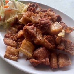 สามชั้นทอดน้ำปลา