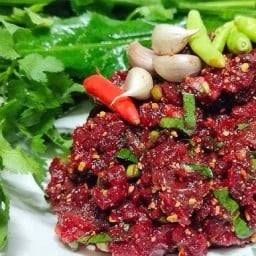 ร้านลาบอีสาน ลาบ ต้ม กัอย ลาบเป็ด ข้าวไข่เจียวทรงเครื่อง