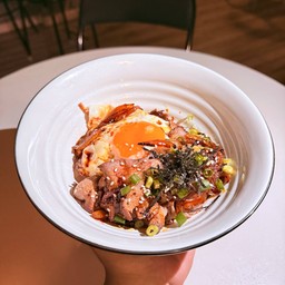 ข้าวหน้าอย่าห้าวกับหมู