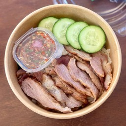 ข้าวหมูย่างจิ้มแจ่ว