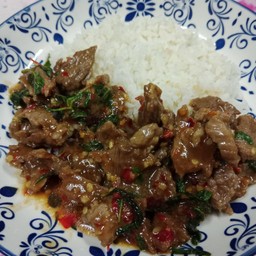 ข้าว กะเพราเนื้อ