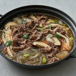 Beef Bulgogi Jeongol (หม้อไฟ เนื้อ พุลโกกิ)