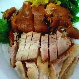 ข้าวมันรวม ไก่+หมูกรอบ+ขาหมู