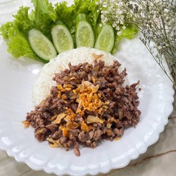 ข้าวกระเทียมเนื้อสับ
