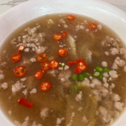 ต้มผู้กอง