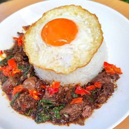 กระเพราตับไก่ สุด Creamy