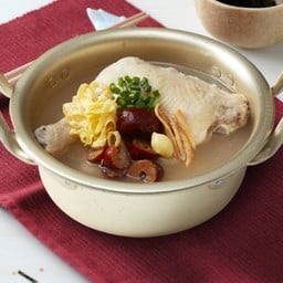 ซุปไก่ตุ๋นโสมเกาหลี