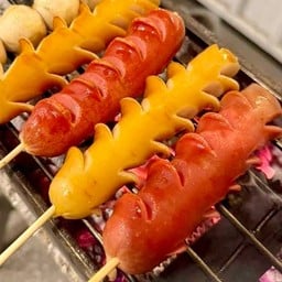 ไส้กรอกไก่หนังกรอบสีเหลือง