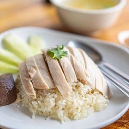 ข้าวมันไก่ต้ม ธรรมดา