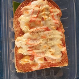 ขนมปังพิซซ่าชีส หน้า ปูอัด ฮอทดอก