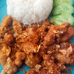 สามชั้นทอดกระเทียม