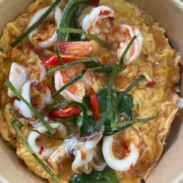 ไข่ข้นห่อหมกกุ้งปลาหมึก