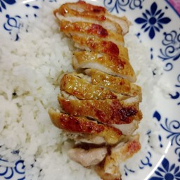 ข้าวหน้า ไก่ย่าง เกลือ