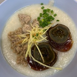 โจ๊กไข่เยี่ยวม้า