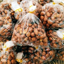 ถั่วลิสง