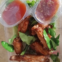 ปีกไก่ทอดใบมะกรูด