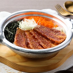 ข้าวหน้าหมูสามชั้นย่างซอสเกาหลีไข่กุ้ง