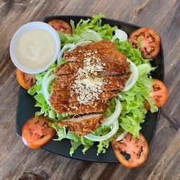 สลัดไก่กรอบ