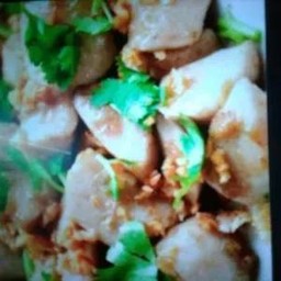 ข้าวลูกชิ้นกระเทียม