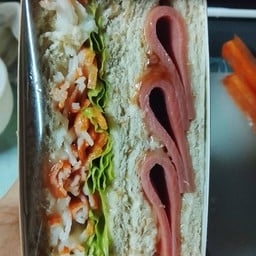 แซนวิชพี่สาว