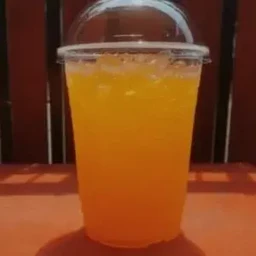 เอสนำ้ส้มใส่นำ้แข็ง