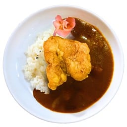 ข้าวหน้าแกงกะหรี่ปลากระพงทอด
