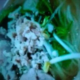 เส้นเล็กหมูสับนำ้ใส