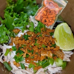 เส้นหมี่ไก่ฉีกออริจินอล